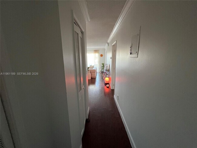 Foto del edificio - 900 NE 18th Ave