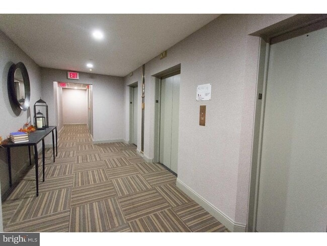 Photo - 1411 Walnut St Apartment