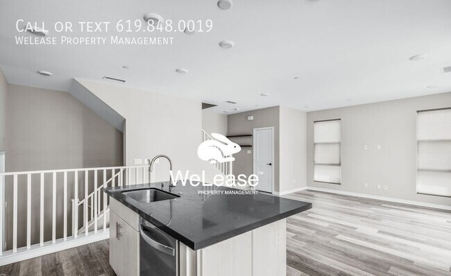 Building Photo - Beautiful Townhouse at the Top of the Hill...