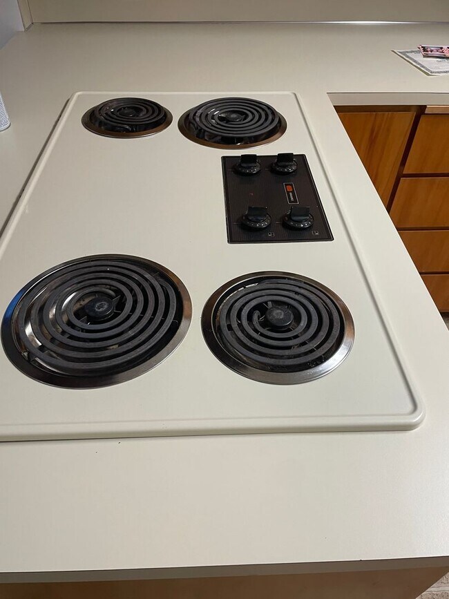 Foto del edificio - 3 Bedroom 1.5 Bathroom Home in Sublimity!