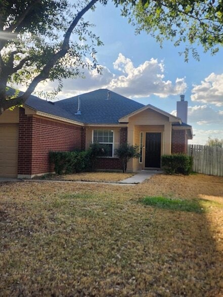 Building Photo - 313 Estate Dr