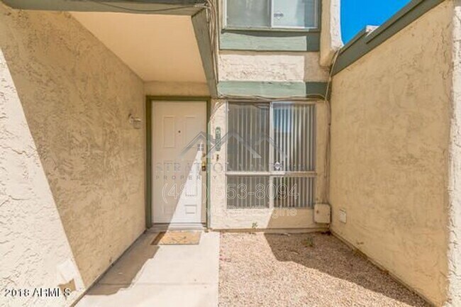 Foto del edificio - 5180 W Olive Ave