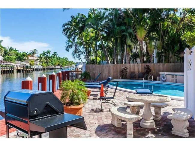 Building Photo - 1770 E Las Olas Blvd