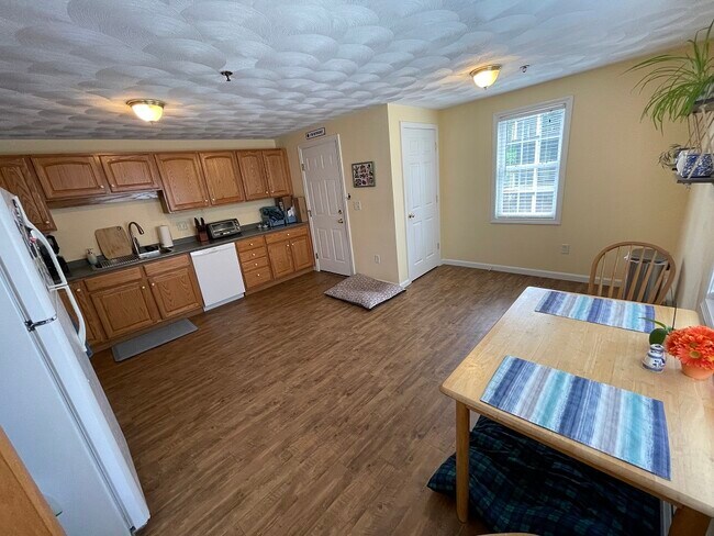 Great big eat in kitchen - 22 Railroad Ave