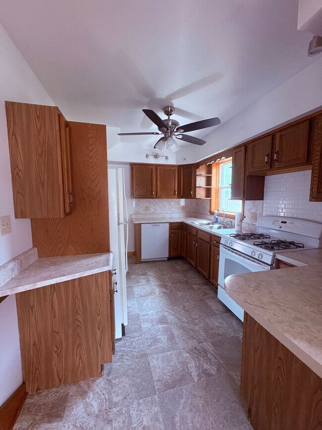 Building Photo - Unique 2 Bed/2Bath House in York Suburban SD
