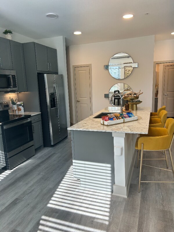 Foto del edificio - 650 Sgt Ed Holcomb Blvd N