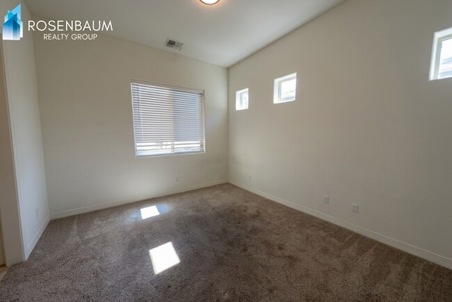 Building Photo - 6070 Greer Ln