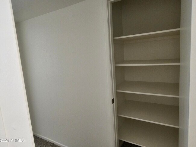 Foto del edificio - 5236 W Peoria Ave