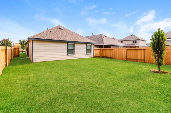 Building Photo - 3812 Avalon Ln