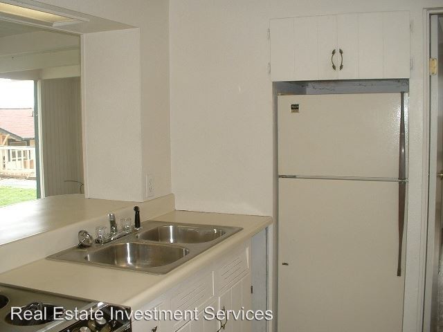 Building Photo - 9723 Lake Steilacoom Dr SW