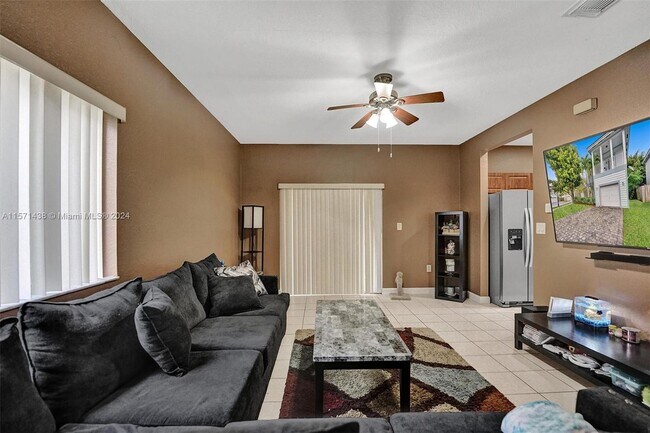 Foto del edificio - 385 NE 31st Ave