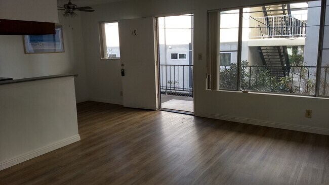 Foto del edificio - 20415 Anza Ave