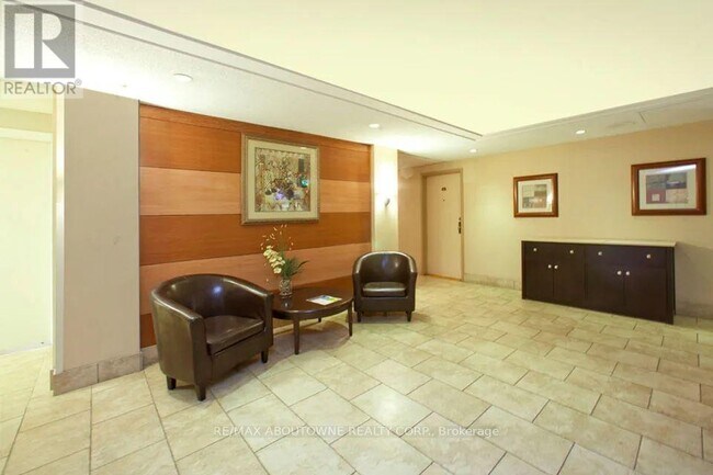 Photo du bâtiment - 1 Cedarwoods Crescent
