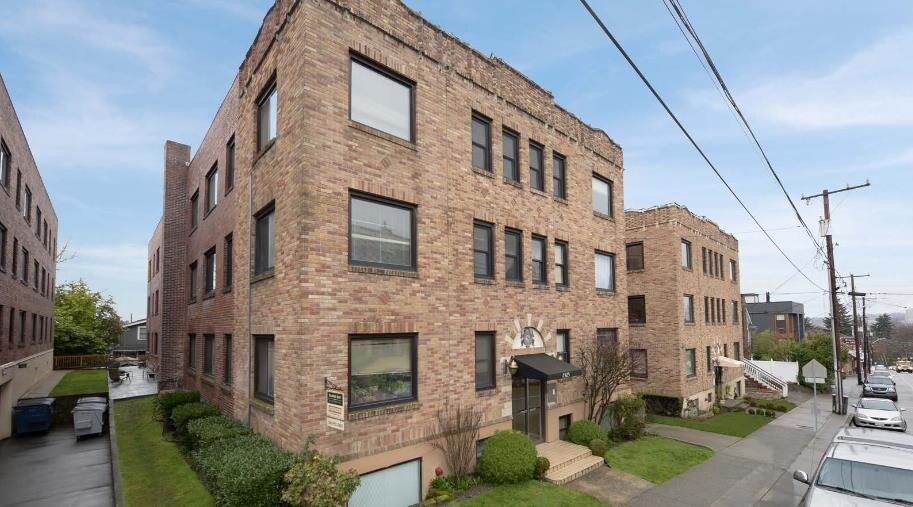 Primary Photo - Stanford Arms - 2 bedrooms