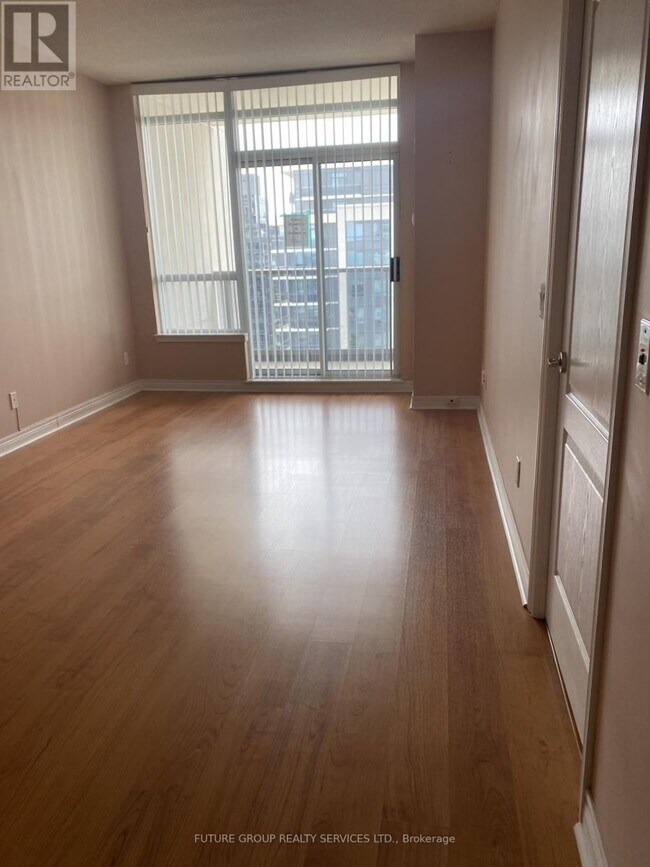 Photo du bâtiment - 60 Disera Dr