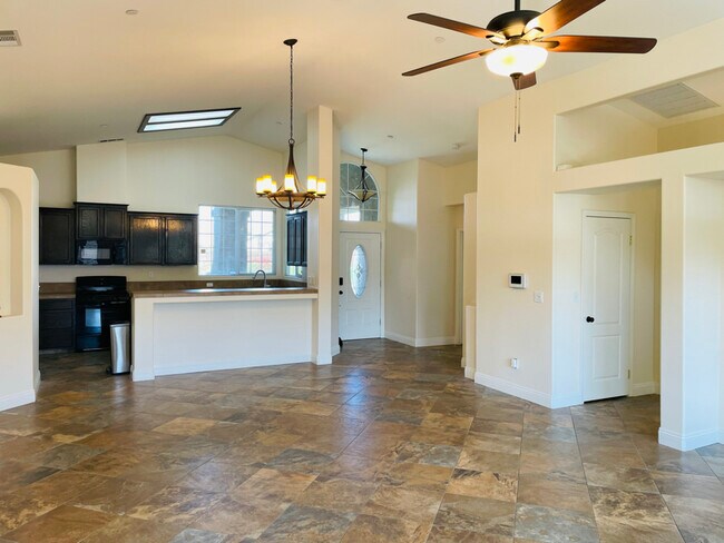 Foto del edificio - 9415 Godiva Ave