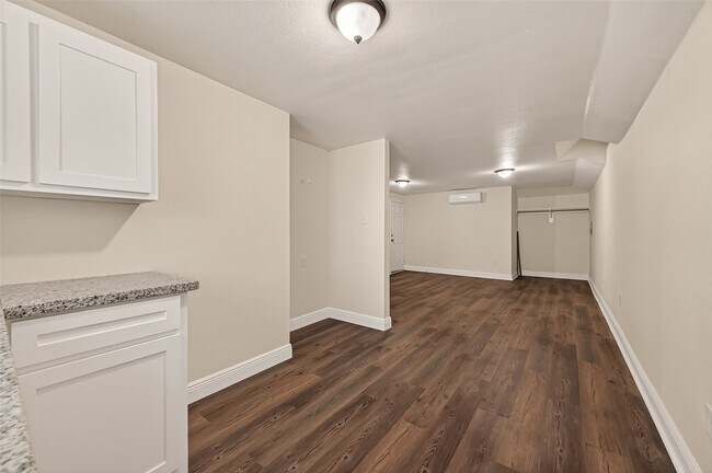 Building Photo - 4901 Stimson St