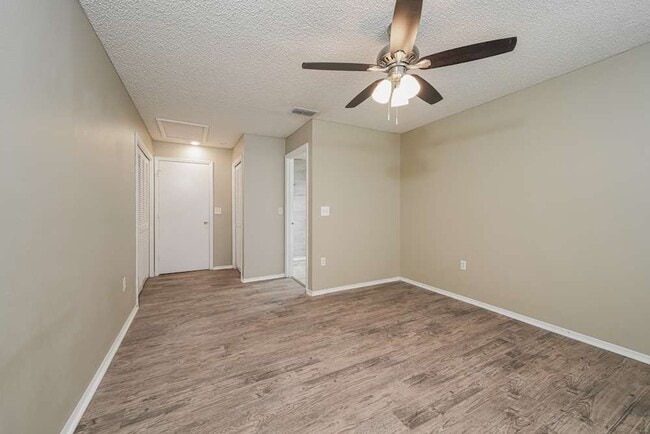 Building Photo - 1448 Marigold Dr