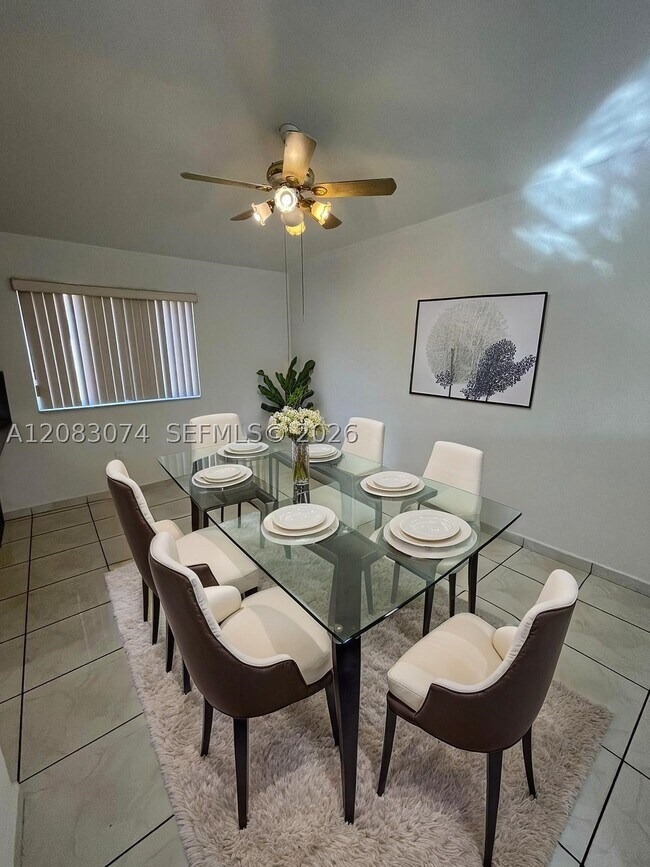 Foto del edificio - 17346 NW 74th Ave
