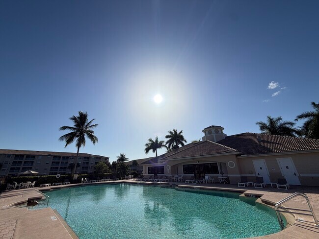 Foto del edificio - 8550 Kingbird Loop
