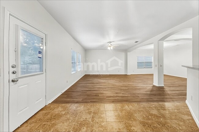 Building Photo - 431 Tequila Ranch