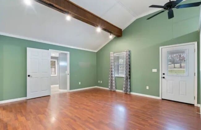 Building Photo - 4 Bedroom Home in Oxford