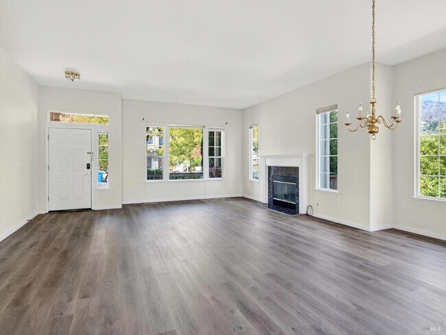 Foto del edificio - 5794 Owl Hill Ave