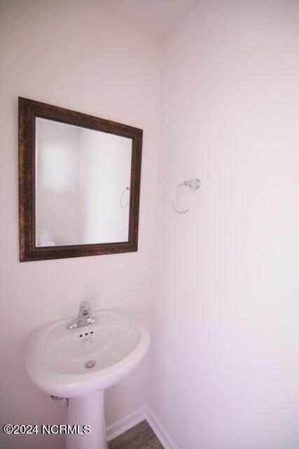 Building Photo - 4105 Laurel Rdg Dr