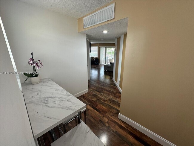 Foto del edificio - 2278 SE 27th Dr