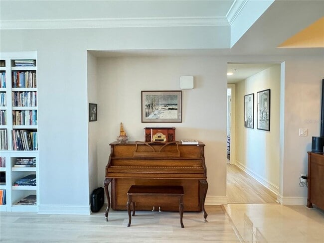 Building Photo - 1111 Ritz Carlton Dr