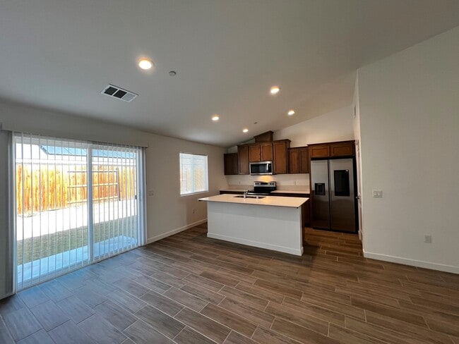 Foto del edificio - 812 Beaconsfield Ct