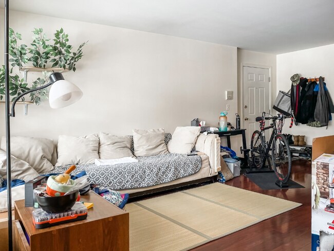 Foto del edificio - 1160 N Red Oak Cir