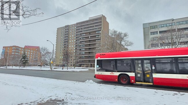 Building Photo - 180 Markham Rd