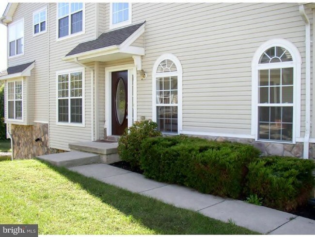 Building Photo - 181 Westbrook Dr
