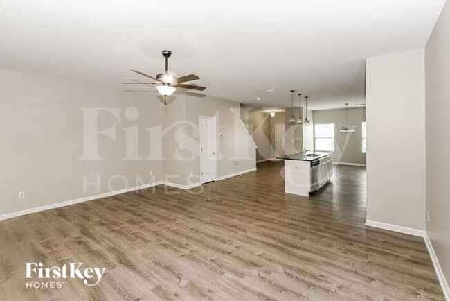 Building Photo - 4194 Broadstairs Dr SW