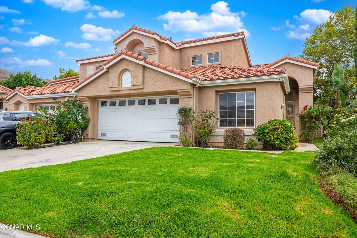 Primary Photo - 140 Symphony Ln