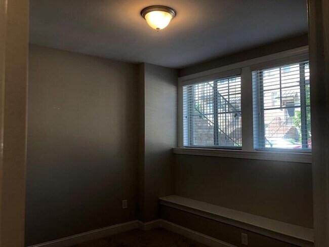 Building Photo - 4509 Dunblane Ave