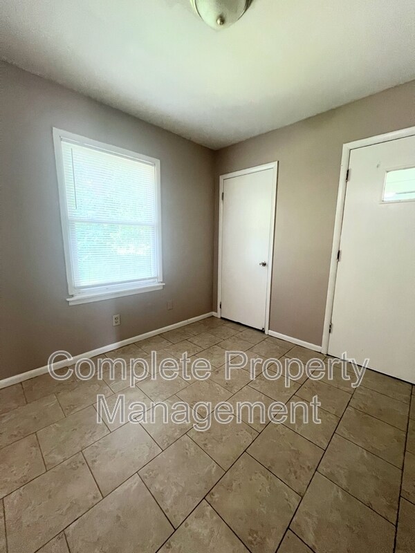 Foto del edificio - 412 19th Terrace NE