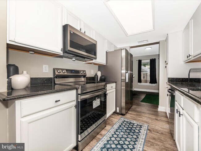 Foto del edificio - 14004 Daleshire Way