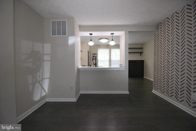 Building Photo - 11916 Fieldthorn Ct