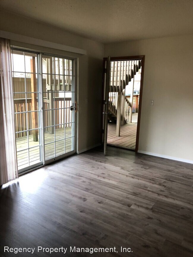 Foto del edificio - 2 br, 1 bath House - 4950 SW 45th Ave #1