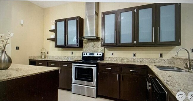 Foto del edificio - 2037 S 45th St