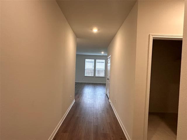 Building Photo - 663 Saxony Dr