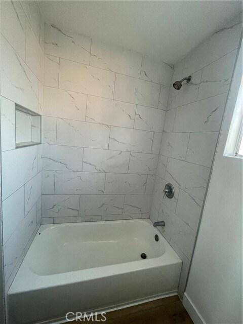 Foto del edificio - 6331 Fishburn Ave
