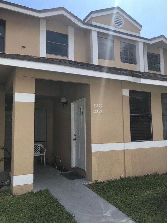Primary Photo - 2295 SW 80th Terrace