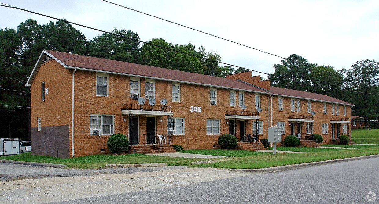 Building Photo - 305 Dacian Rd