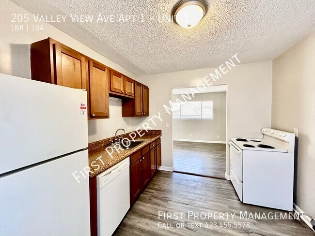 Foto del edificio - Red Bank 1Bed/1Bath Apt! Laundry Hook-Ups!