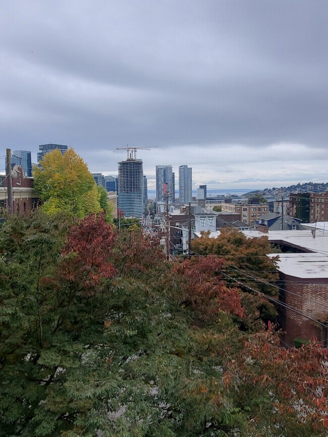 Foto del edificio - 711 E Denny Way
