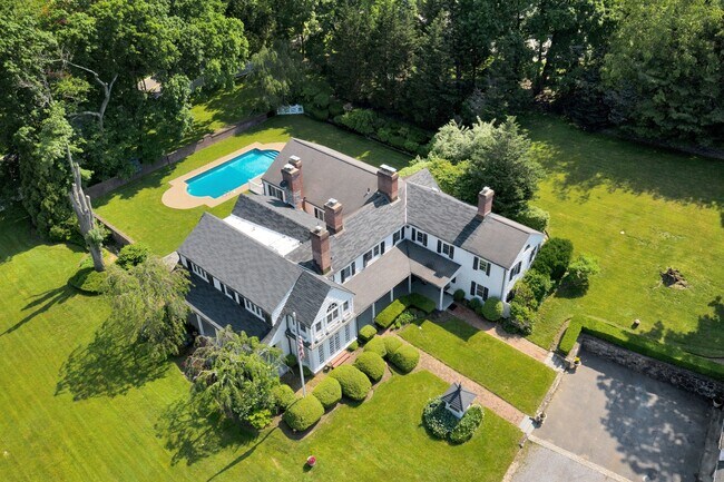 Foto del edificio - 110 Wolver Hollow Rd