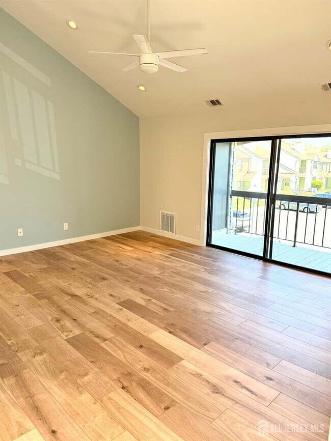 Foto del edificio - 1511 Pebble Pl